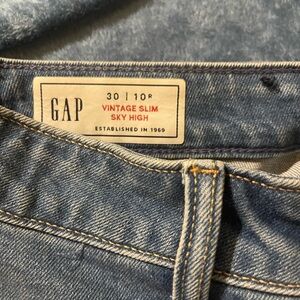 GAP Slim High-Rise Jeans in Light Blue Denim